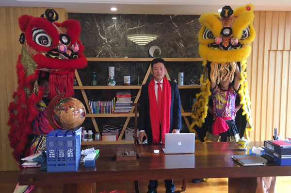 千秋偉業(yè)添錦繡 萬(wàn)里鵬程展宏圖 —— 常青樹(shù)舞獅獻(xiàn)瑞賀新春，歡天喜地迎開(kāi)工！